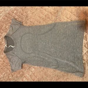 Lululemon swiftly tech short sleeve shirt 2.0 shirt. color:slate/white